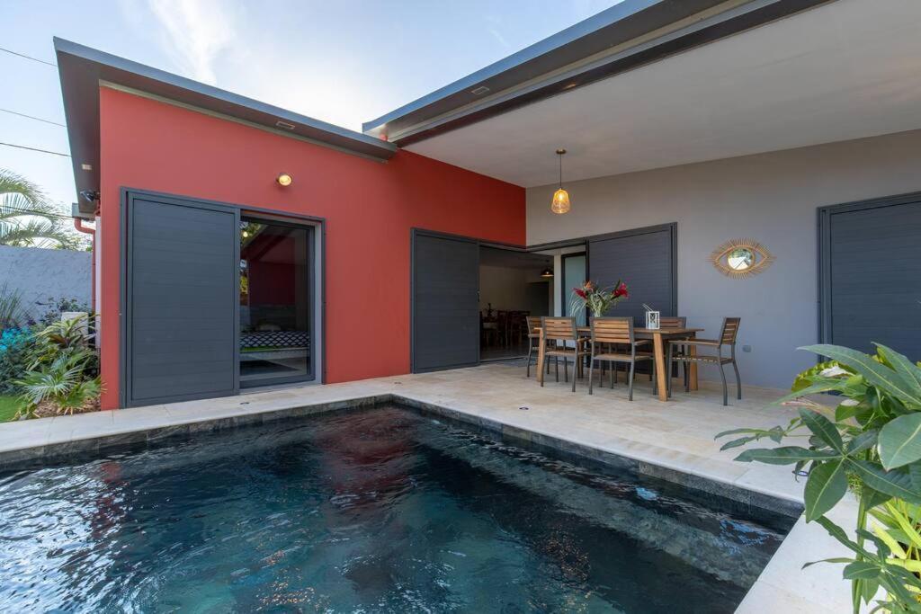Villa Benjoin St-Pierre Piscine Chauffee Et Mer Saint Pierre Exterior photo